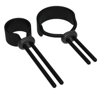 Vue latérale du Lasso Cock Loop en silicone noir.