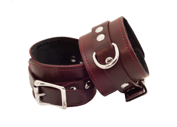Fuzzy Cuff - Menottes en Cuir Doublé de Fausse Fourrure - XBliss – Image 3