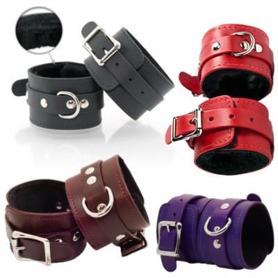 Fuzzy Cuff - Menottes en Cuir Doublé de Fausse Fourrure - X-Bliss