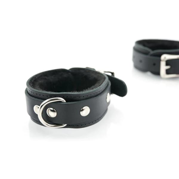 Mini Fuzzy Cuff – Mini-Menottes en Cuir Doublé de Fausse Fourrure – XBliss – Image 3