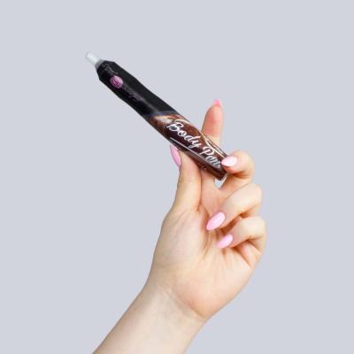 Amusement sans limite avec le stylo comestible body Pen de Secret Play avec lequel vous pouvez dessiner sur la peau et ensuite lécher l'encre savoureuse.