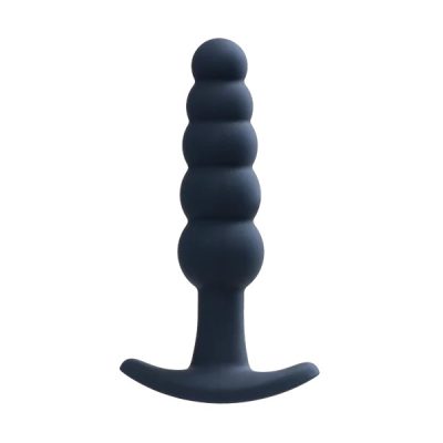 La plug anale rechargeable PLUG de Vèdo entre en action avec un moteur extrêmement puissant et 10 modes de vibration suralimentés.