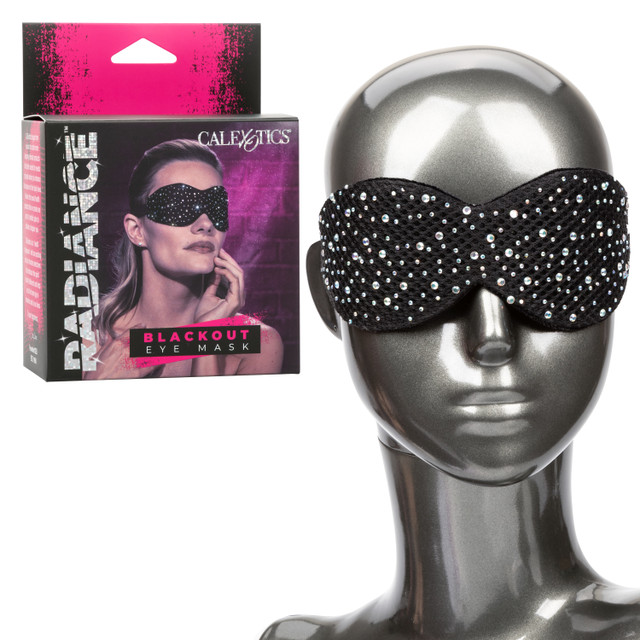 L'éblouissant masque pour les yeux Blackout Eye Mask de la Collection Radiance