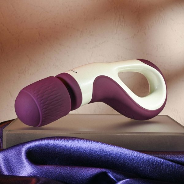 Le vibromasseur Handle It de Gender X est très puissant se sent bien à peu près partout où vous le placez !