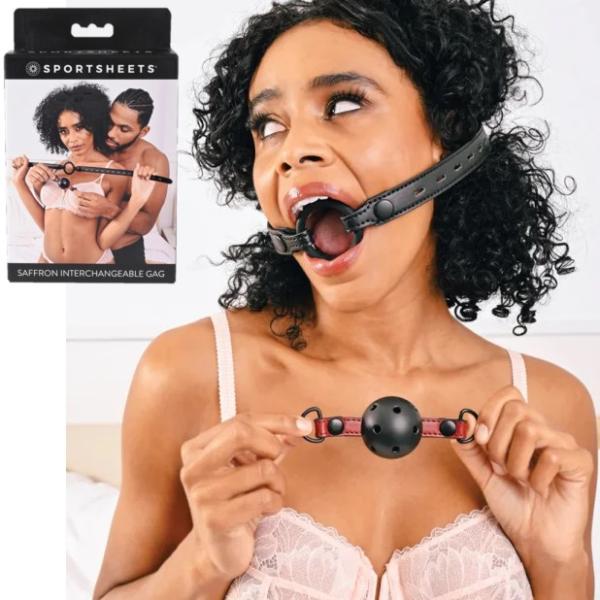 Ajoutez le "shhh" à sensuel avec des accents écarlates brillants sur une finition satinée noire avec l'Interchangeable Gag de la collection Saffron de Sporsheets