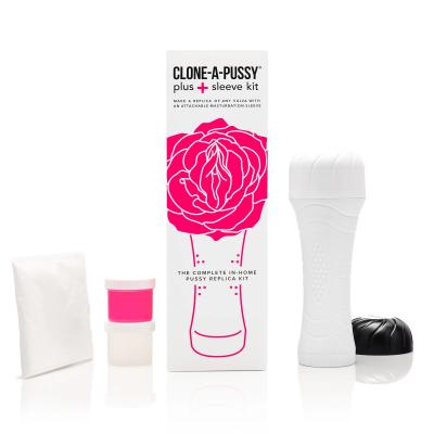 Clone-A-Pussy Plus + Sleeve Kit en instance de brevet, le kit original de moulage de la vulve avec manchon de masturbation amovible !