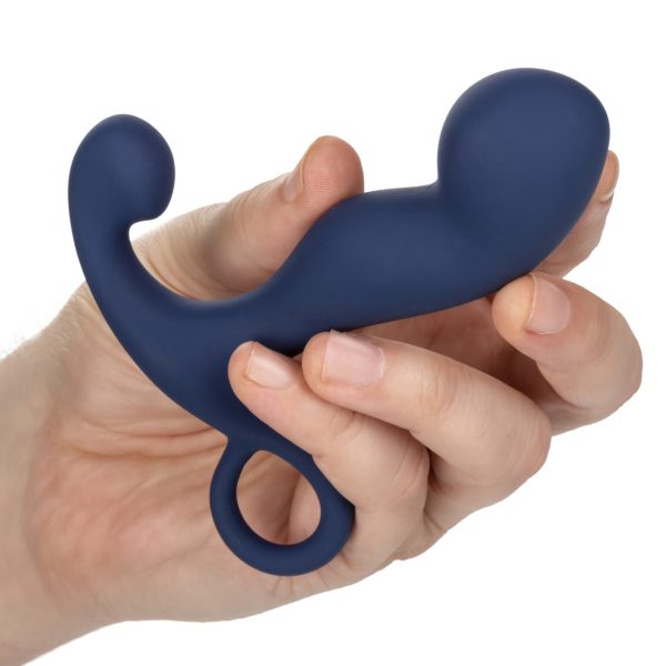 Prenez le contrôle de votre plaisir, tandis que la Rechargeable Command Probe de la collection Viceroy Platinum Series vous fait vibrer dans un fantasme orgasmique.
