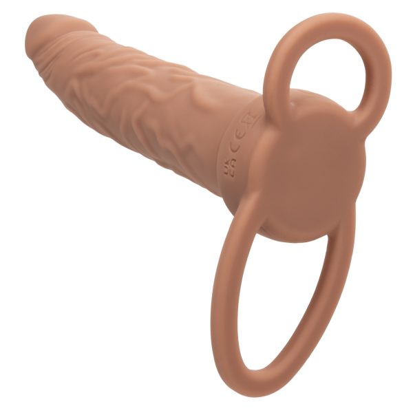 Profitez du plaisir érotique de la double pénétration avec le Rechargeable Dual Penetrator de la collection Performance Maxxx de California Exotics