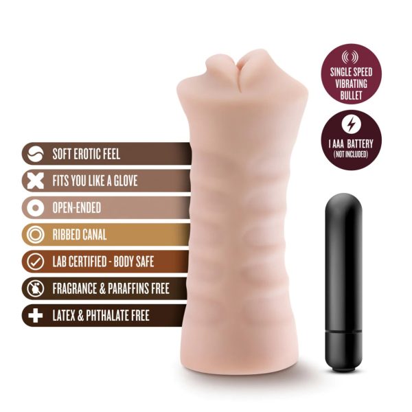 La bouche du masturbateur Skye M for Men X5 est grande ouverte, prête à vous prendre. 