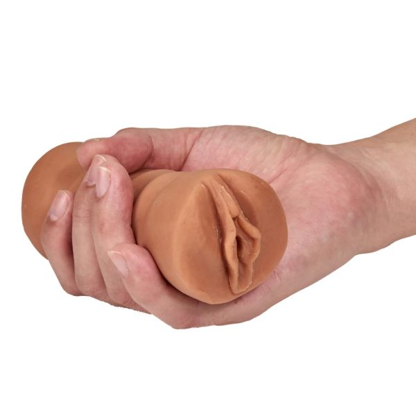 Le Masturbateur Sofia  de la collection M for Men de Blushg est doux, ouvert et prêt à jouer.