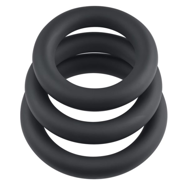 Découvrez le 3 Ring Circus de Selopa Avec le 3 Ring Circus, prolongez et renforcez votre érection grâce à ces anneaux péniens en silicone doux
