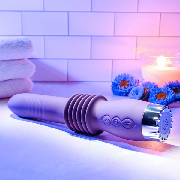 Vivez le Plaisir Profond avec le Deep Love Thrusting Wand Découvrez le Deep Love Thrusting Wand d'Adam & Eve, le jouet qui vous mène vers des niveaux