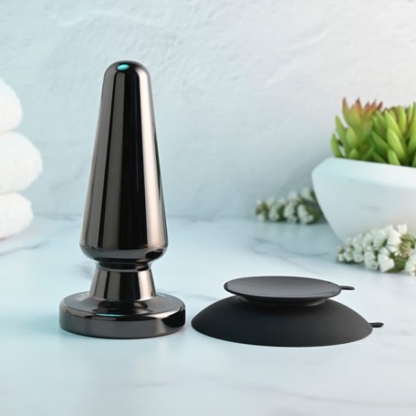 Découvrez l'extase avec la Plug Advanced Metal Plug au design élégant.
