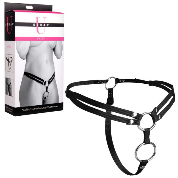 "Explorez la dualité du plaisir avec l'Unity Double Penetration Stap-On."