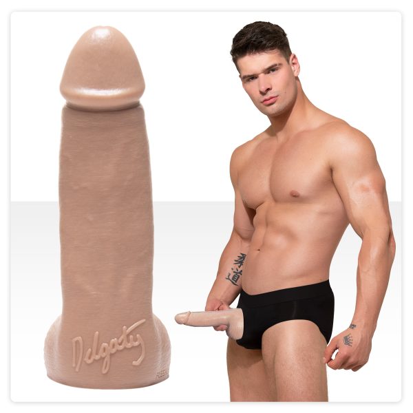 "Adoptez le Gode Parfait de Malik Delgaty pour des Plaisirs Exquis"