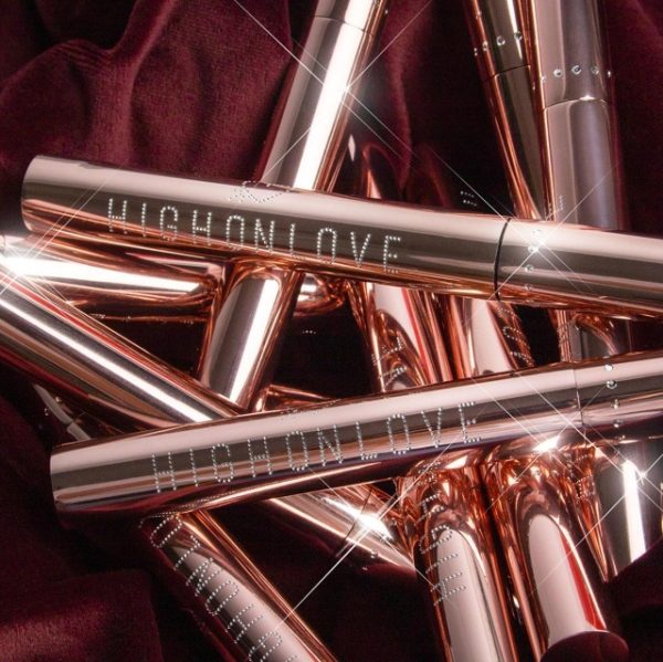 Découvrez une nouvelle sensation avec le Brillant à Lèvres pour Couples HighOnLove