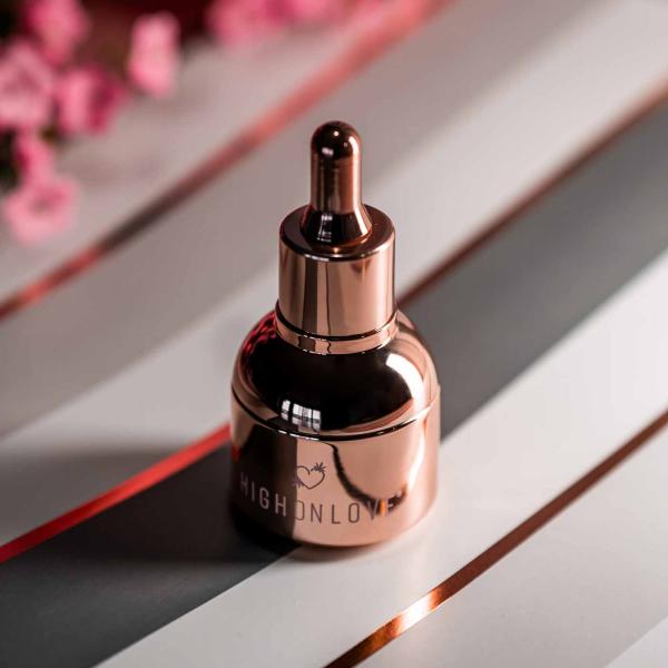 Réveillez vos sens avec l'Huile Sensuelle Stimulante HighOnLove®.