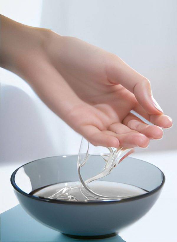 Créez une Ambiance Sensuelle avec le Gel Massage Nuru de Vivilo: Parfait pour les Soirées Intimes.