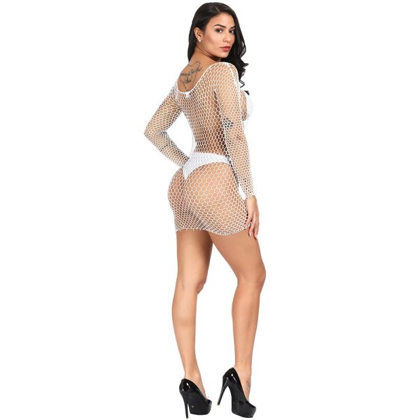 Soirée Sensuelle : Portez la Robe en Filet Blanc L'Amour Réunit