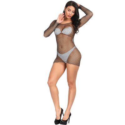 Robe en Filet Noir : Élégance et Sensualité Réunies