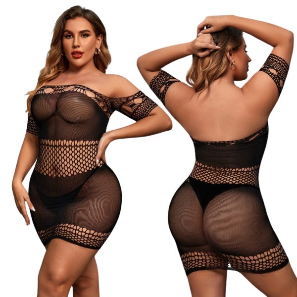 Robe en résille : Soulignez vos courbes avec élégance.