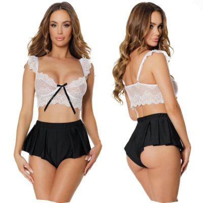 Ensemble Crop Top et Short avec coupes sans armatures.