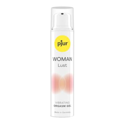 Application de WOMAN Lust de Pjur sur le clitoris.