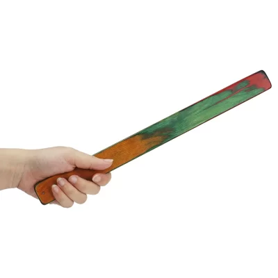 Poignée ergonomique de la règle en bois coloré Roomfun pour une prise ferme.
