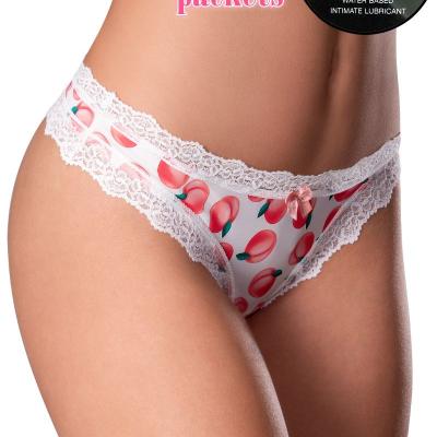 String en microfibre extensible offrant une expérience de port confortable et ludique.