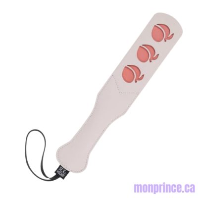 Tape-fesse en faux cuir pour une touche de luxe.