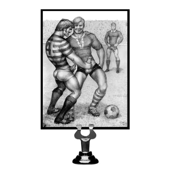 Accessoires Inclus – Dog Tag et Tirage de Collection Tom of Finland