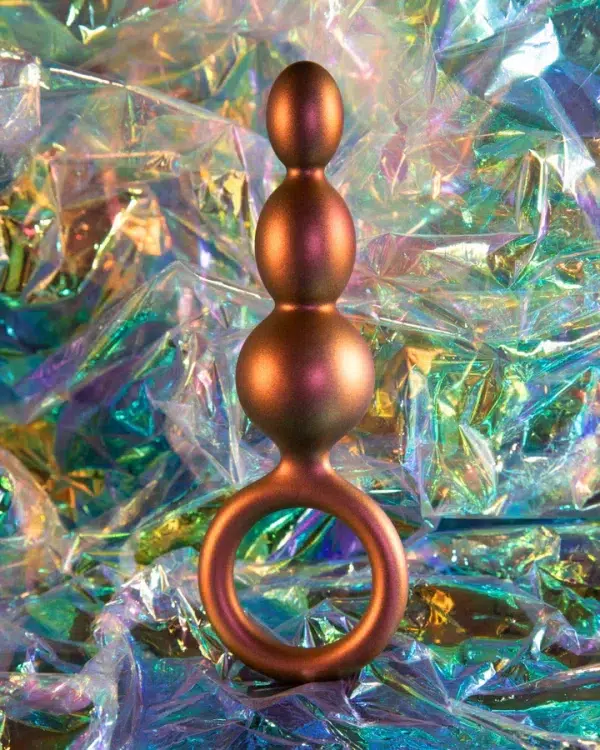 Perles progressives pour des sensations intenses avec la Plug Anale Beaded Loop.