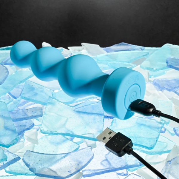 Plug rechargeable via USB, avec câble magnétique inclus.