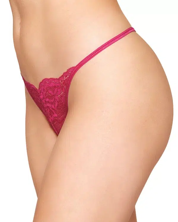 Détail de la découpe ouverte et du connecteur en strass du G-string.