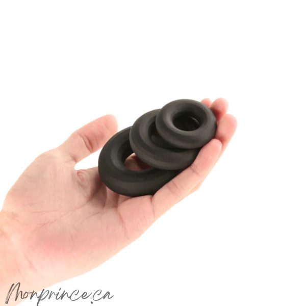 Ensemble d'Anneaux pour le Pénis Fireman de Renegade en silicone liquide doux.