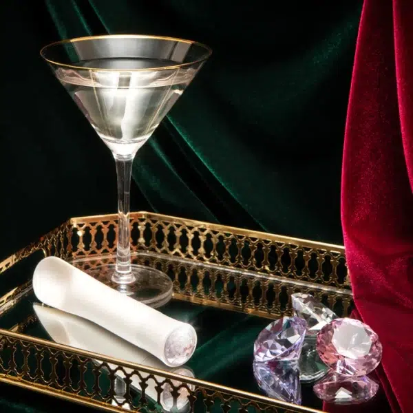 Couleur argent élégante et finition satinée du Masseur Clitoridien Bold.