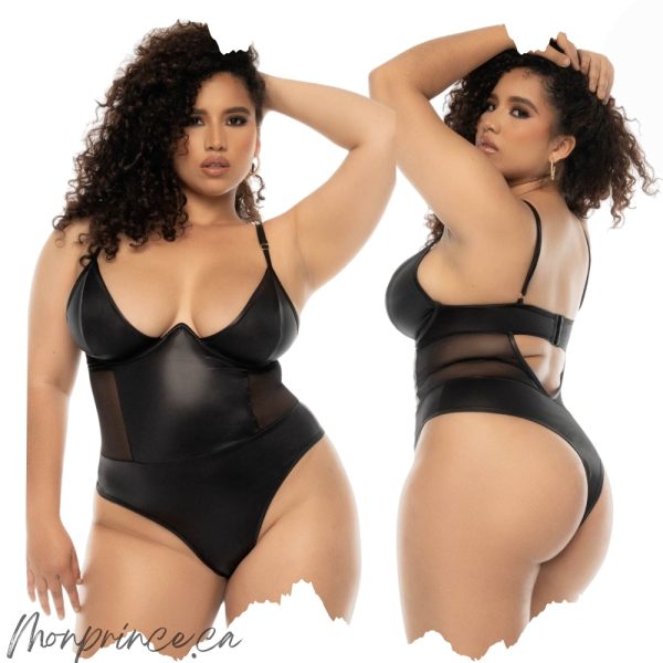 Teddy en Wet Look pour grande taille avec coupes moulées et armatures.