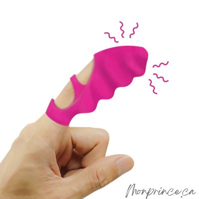 Démonstration de la gaine de doigt en silicone sur une main.