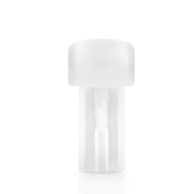 Vue complète du manchon masturbateur : Présente la forme abstraite et discrète du produit.