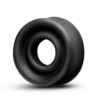 « Manchon en Silicone de Pompe Pénis Performance Medium, couleur noire, sur fond blanc »
