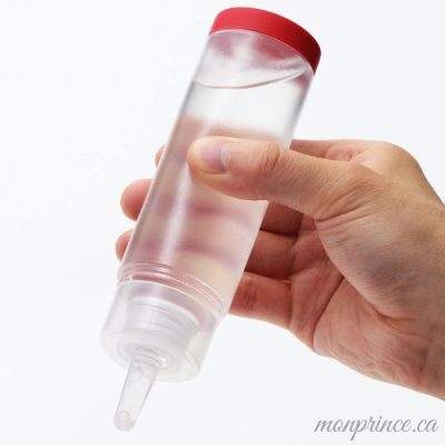 « Vue de la bouteille plus souple pour un meilleur contrôle de la lotion TENGA »