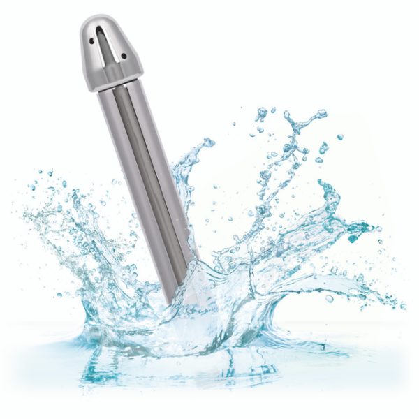 « Système de lavage anal en action sur un évier pour une hygiène optimale »