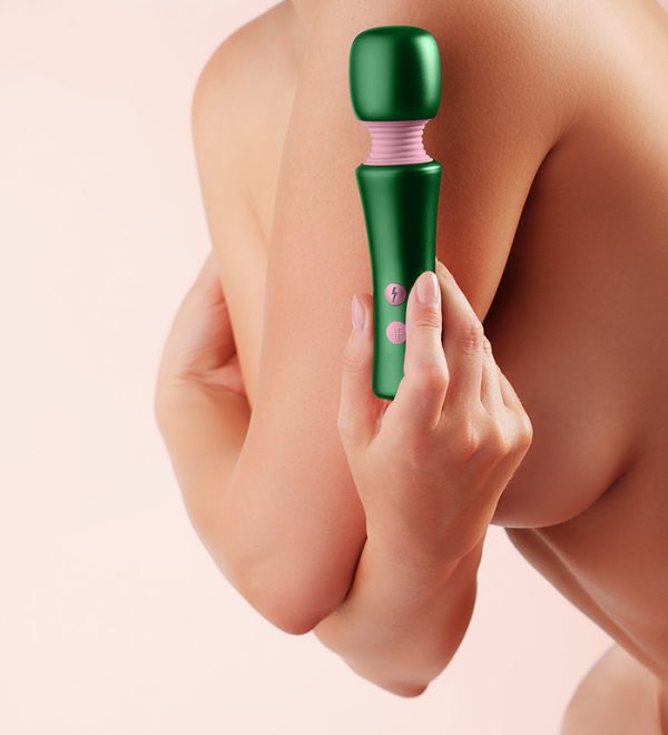 « Vibrateur mini chauffant Bougie Wand en action sous la douche »