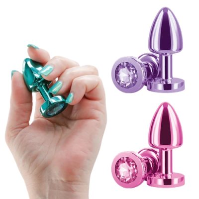 Trois plugs Rear Assets alignés en violet, rose et sarcelle