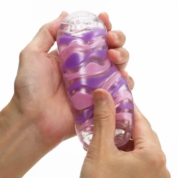 Drape TENGA posé sur socle – design sobre et raffiné