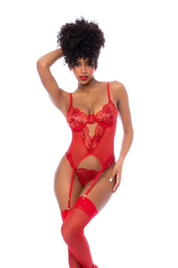 Détail des jarretelles ajustables du bustier