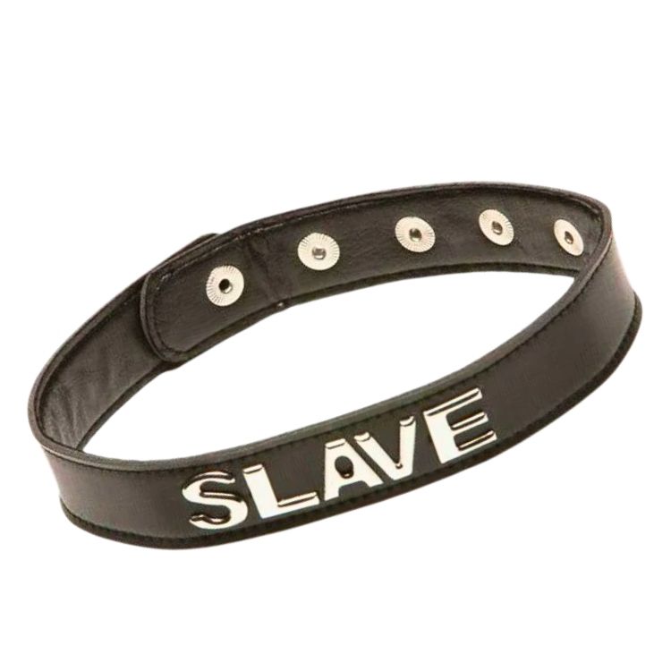 Collier SLAVE en cuir synthétique noir avec lettres argentées
