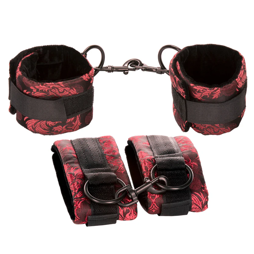 Universal Cuffs Set Scandal menottes BDSM confortables