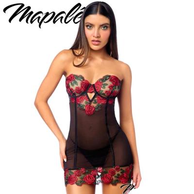 Babydoll noir Mapalé à roses brodées rouge et vert vue de face