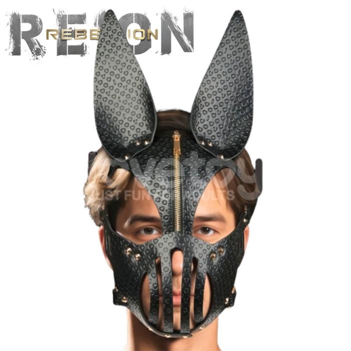 Masque bunny BDSM full-face noir avec museau à fentes